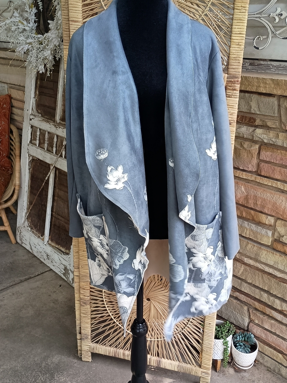 NWOT Chelsea & Theodore Gray Floral Draped Wrap_1X